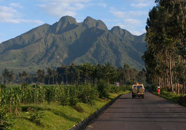 How to get to Volcanoes National park park Rwanda